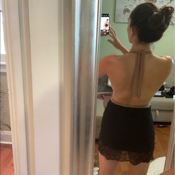 ❌SOLD❌Black mini Skirt with lace trim ZARA - Picture 3 of 6